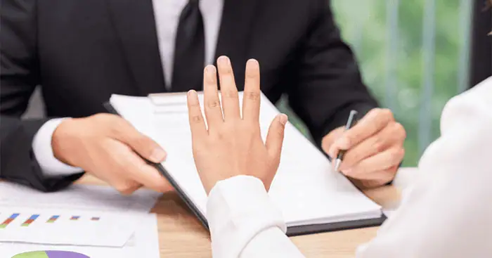 viết email từ chối nhận việc